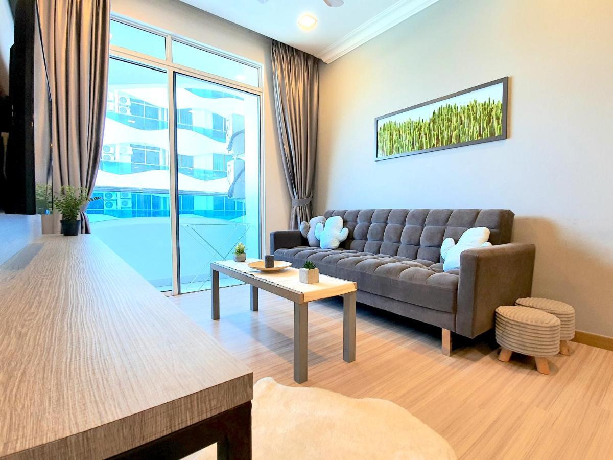 The Wave Suites Melaka Exterior photo
